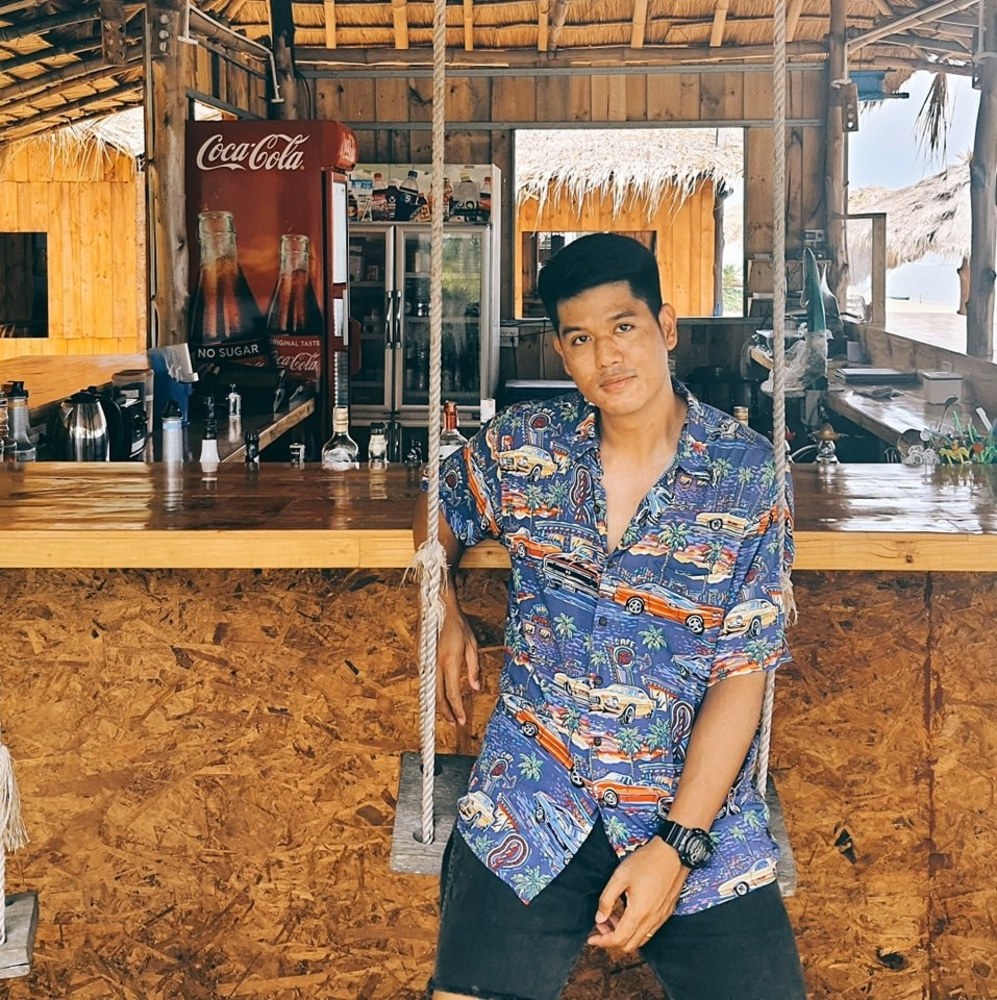 Meet your Posher, Casao